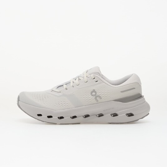 On W Cloudrunner 3 Frost/ Glacier EUR 39 On W Cloudrunner 3 Frost/ Glacier EUR 39