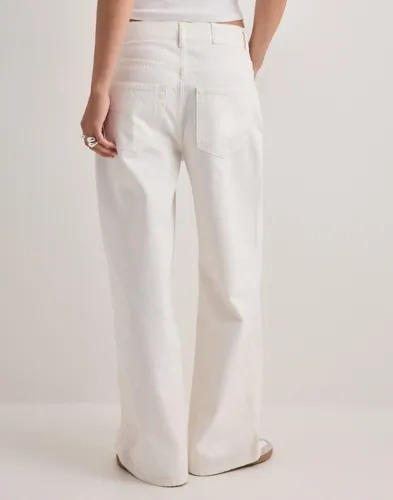 Nelly   Hvit   Baggy Jeans