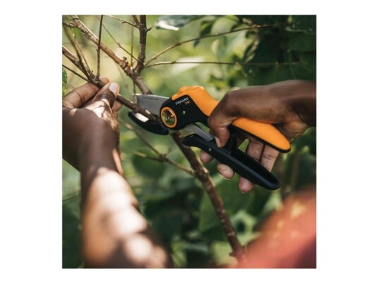 Fiskars PowerLever Plus P741 Beskjæringssaks i Aluminium