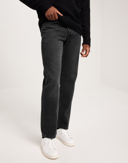 Only & Sons Onsedge Straight Black 6985 Tai Dnm Straight leg jeans Svart Only & Sons Onsedge Straight Black 6985 Tai Dnm Straight leg jeans Svart