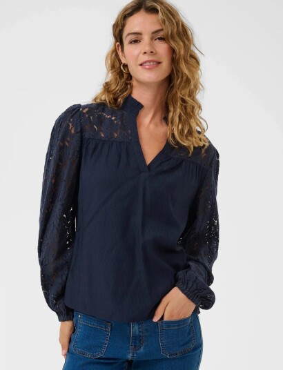 Cream Crliselin Lace Blouse   Navy   40