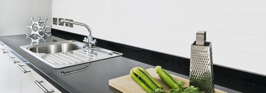 BERRYALLOC KITCHEN WALL HVIT SNØ 30X10 GLOSSY FINISH