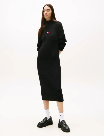 Tommy Jeans Tjw Mockneck Badge Sweater Dress - Black - XS Tommy Jeans Tjw Mockneck Badge Sweater Dress - Black - XS