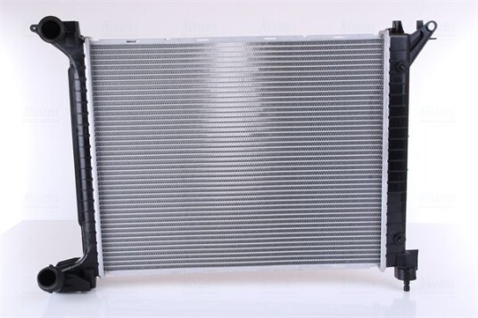 Radiator NISSENS 69704A