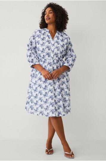 Ellos Plus collection Kjole med broderie anglaise Blå