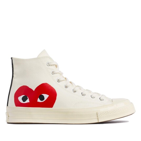 Comme Des Garcons Play X Converse Cdg Big Heart Hi Top White Sko Off-White unisex 35 Comme Des Garcons Play X Converse Cdg Big Heart Hi Top White Sko Off-White unisex 35