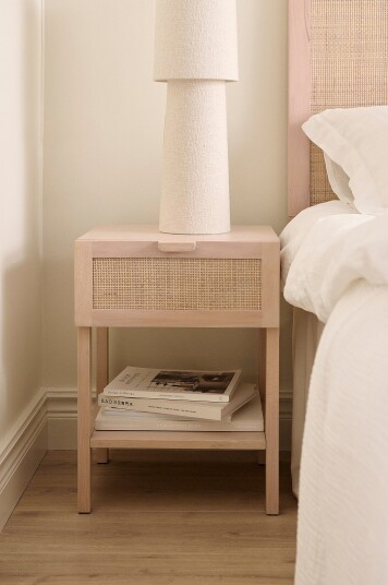 Ellos Home Nattbord / oppbevaringsbord Francis Förvaring Hylla Beige Ellos Home Nattbord / oppbevaringsbord Francis Förvaring Hylla Beige
