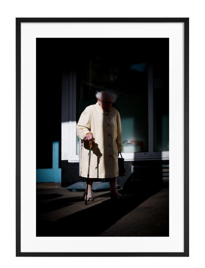 Democratic Gallery Poster Old Lady - Brown - 35X50