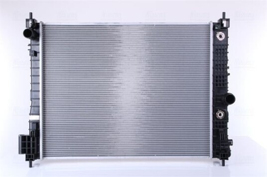 Radiator NISSENS 606660
