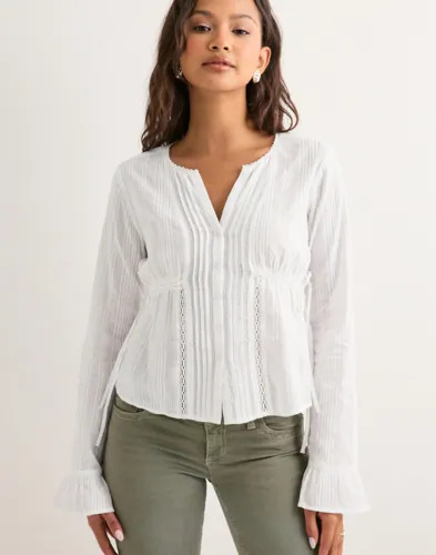 Nelly Hvit Favourite Detail Blouse