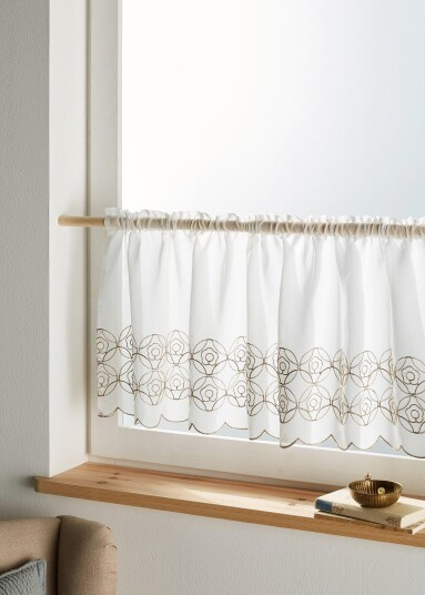 Bonprix Gardinkappe med blankt broderi false