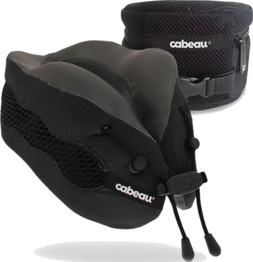 Cabeau Evolution Cool Nakkepute Svart med Luftinntak og Memory Foam Cabeau Evolution Cool Nakkepute Svart med Luftinntak og Memory Foam