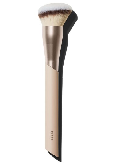 109 Angled Flat Top Brush 109 Angled Flat Top Brush