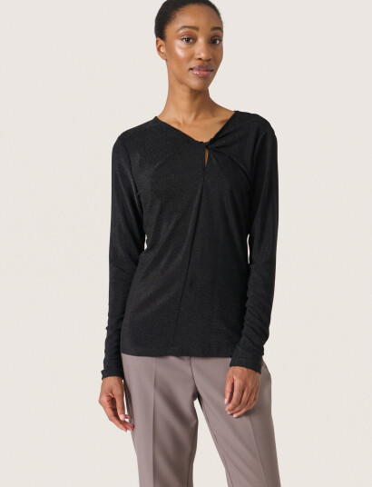 Soaked in Luxury Slskylara Knot Tee - Black - L Soaked in Luxury Slskylara Knot Tee - Black - L