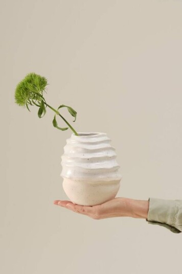 RITA vase høyde 16,5 cm Naturhvit