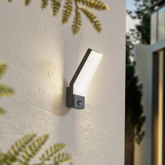 Lindby LED utendørs vegglampe Korvik aluminium mørkegrå sensor