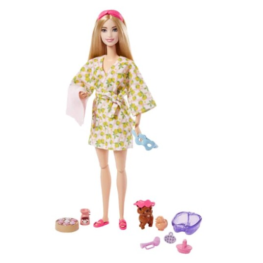 Barbie Self Care Spa Day Dukke med Hund og Tilbehør   3+år