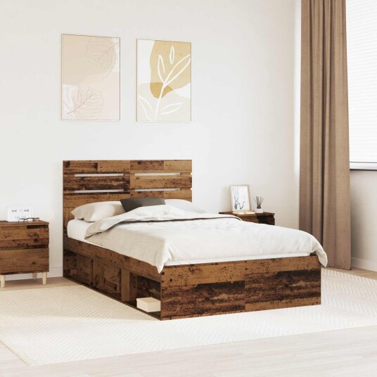  Sengestamme med hodegjerde Gammelt tre 135 x 190 cm Massiv furu