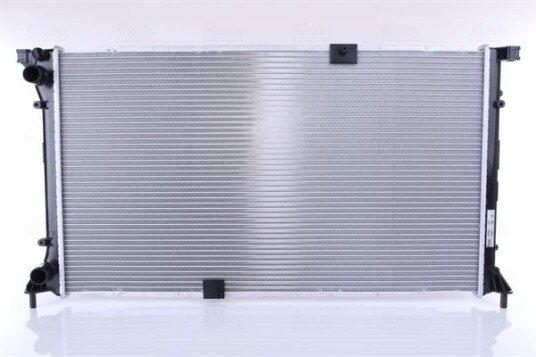 Radiator NISSENS 63818A