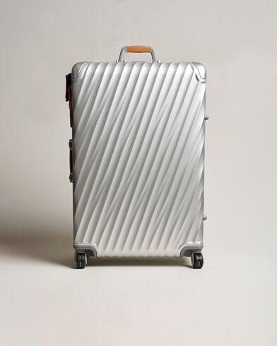 TUMI Extended Trip Aluminum Packing Case Texture Silver TUMI Extended Trip Aluminum Packing Case Texture Silver