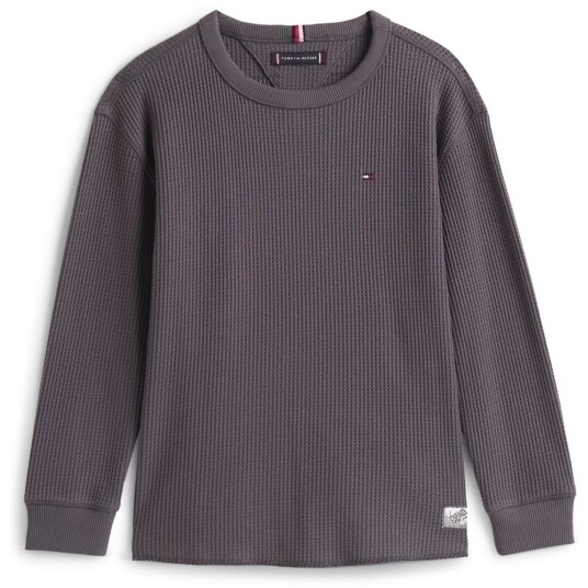 Tommy Hilfiger Washed Black Tetxured Waffle Tee Ls 10 år Tommy Hilfiger Washed Black Tetxured Waffle Tee Ls 10 år