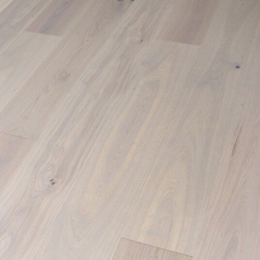 Saga Parkett Exclusive - Platinum Oak Platium innfarget grå Saga Parkett Exclusive - Platinum Oak Platium innfarget grå