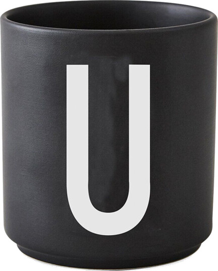 Design Letters kopp svart U Design Letters kopp svart U
