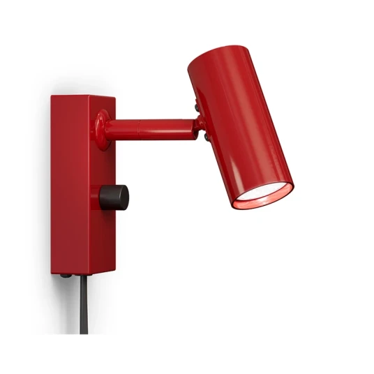 Belid Cato Vegglampe Blank Ruby Rød/Matt Svart Belid Cato Vegglampe Blank Ruby Rød/Matt Svart