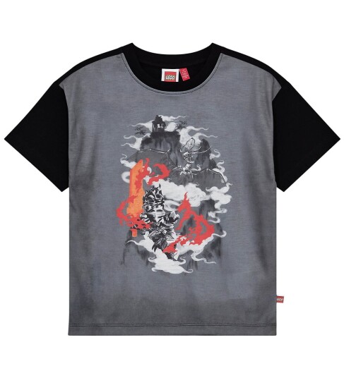 LEGO® Ninjago T skjorte LWTaj 203 Svart LEGO® Wear 4 år 104 T skjorte LEGO® Ninjago T skjorte LWTaj 203 Svart LEGO® Wear 4 år 104 T skjorte