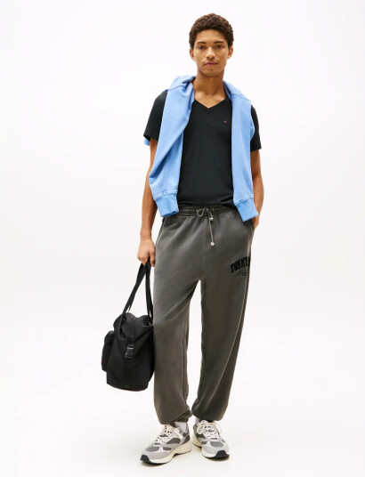 Tommy Jeans Tjm Original Jersey V Neck Tee Black L Tommy Jeans Tjm Original Jersey V Neck Tee Black L