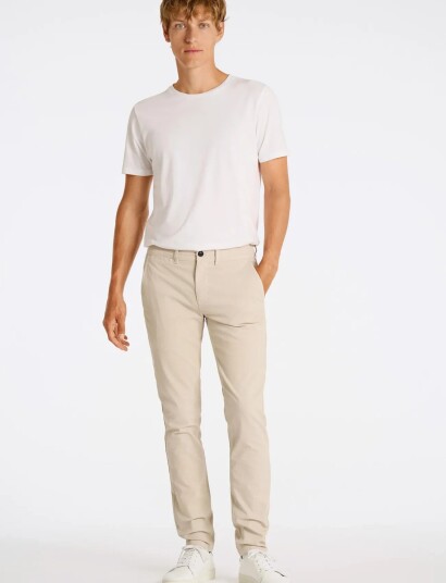 Lindbergh Structure Superflex Chinos   Cream   33 x 34