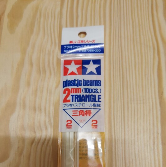 Tamiya 70116 Plastic Beam 2mm Triangle - 10pcs