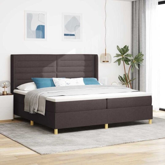 Bokspring seng med madrass og LED Mørk brun 200x200 cm Stoff