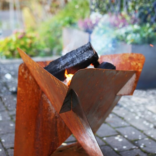 Bålpanne Jabo Triangel Inkl Fat Corten 64x64x54 cm