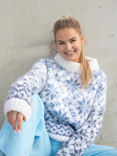 Garnius 24 30 Carly genser Ocean Breeze Mohair + Caness M/ skinnlapp