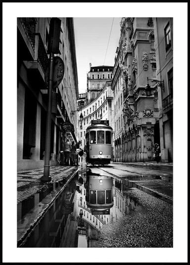 Rainy days in Lisbon Plakat / 100x150cm Rainy days in Lisbon Plakat / 100x150cm