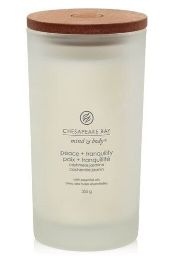 Chesapeake Bay Scented candle with wooden lid - Cashmere Jasmine