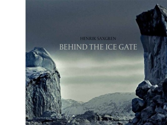 Behind The Ice Gate | Henrik Saxgren | Språk: Engelsk