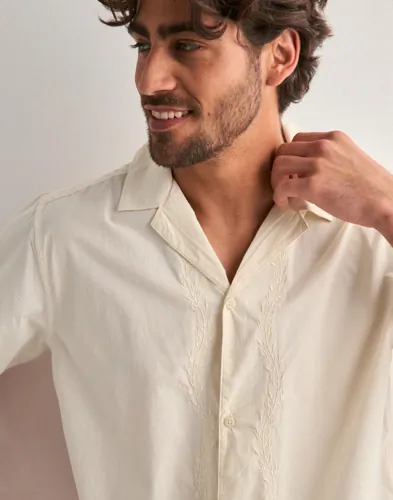 Les Deux Lesley Embroidery SS Shirt Kortermede skjorter Hvit Les Deux Lesley Embroidery SS Shirt Kortermede skjorter Hvit