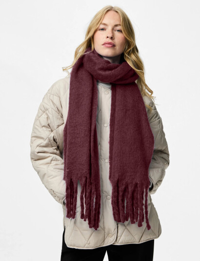 Pieces Pcnikita Long Scarf Noos Bc Burgundy Pieces Pcnikita Long Scarf Noos Bc Burgundy