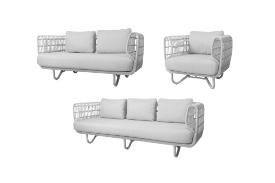 Cane-line Nest sofagruppe 3-seter sofa, 2-seter sofa, lenestol & stort bord/krakk Hvit med Hvit pute
