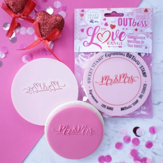 Sweet Stamp Outboss Love Stempel Mr & Mrs | Slikkepott.No