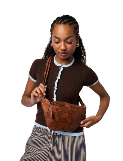 RE:DESIGNED EST 2003 Noor Bumbag Brown ONE SIZE RE:DESIGNED EST 2003 Noor Bumbag Brown ONE SIZE