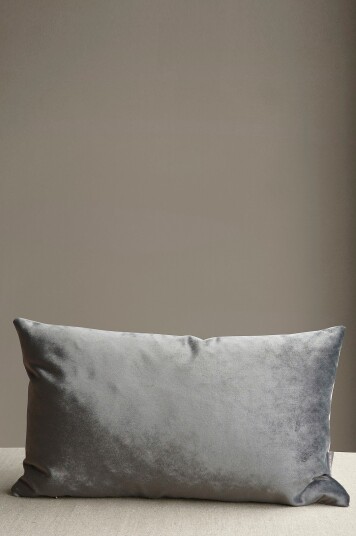 Mimou Fløyelspute Beverly 30x50 cm Grå