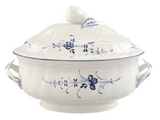 Villeroy & Boch Old luxembourg Oval suppeturin 2,70l. Villeroy & Boch Old luxembourg Oval suppeturin 2,70l.