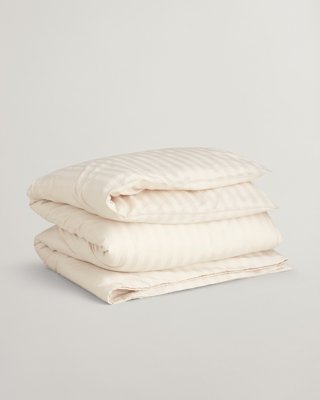 Stripete dobbeldynetrekk i sateng 200x220cm WHITE SAND 200X220 Stripete dobbeldynetrekk i sateng 200x220cm WHITE SAND 200X220