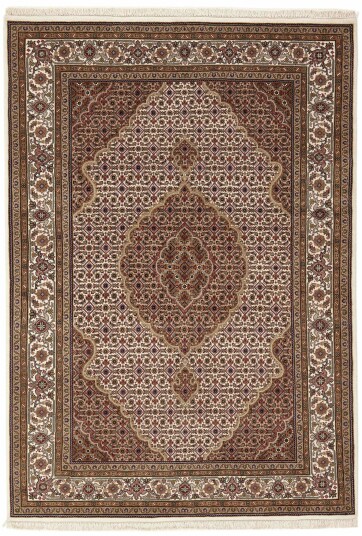 Håndknyttet. Opphav: India Tabriz Indi Teppe 169x242