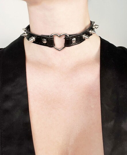 Shiver Shiver Choker Heart Studs YL-81078