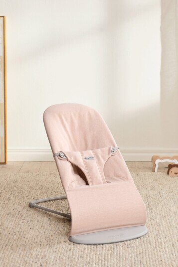 BabyBjörn Bliss Vippestol Vevet Light Pink Melange BabyBjörn Bliss Vippestol Vevet Light Pink Melange