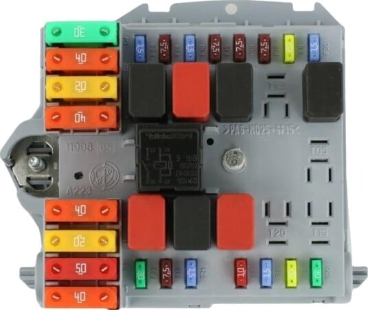 MOPAR 1349946080 Sikringsboks